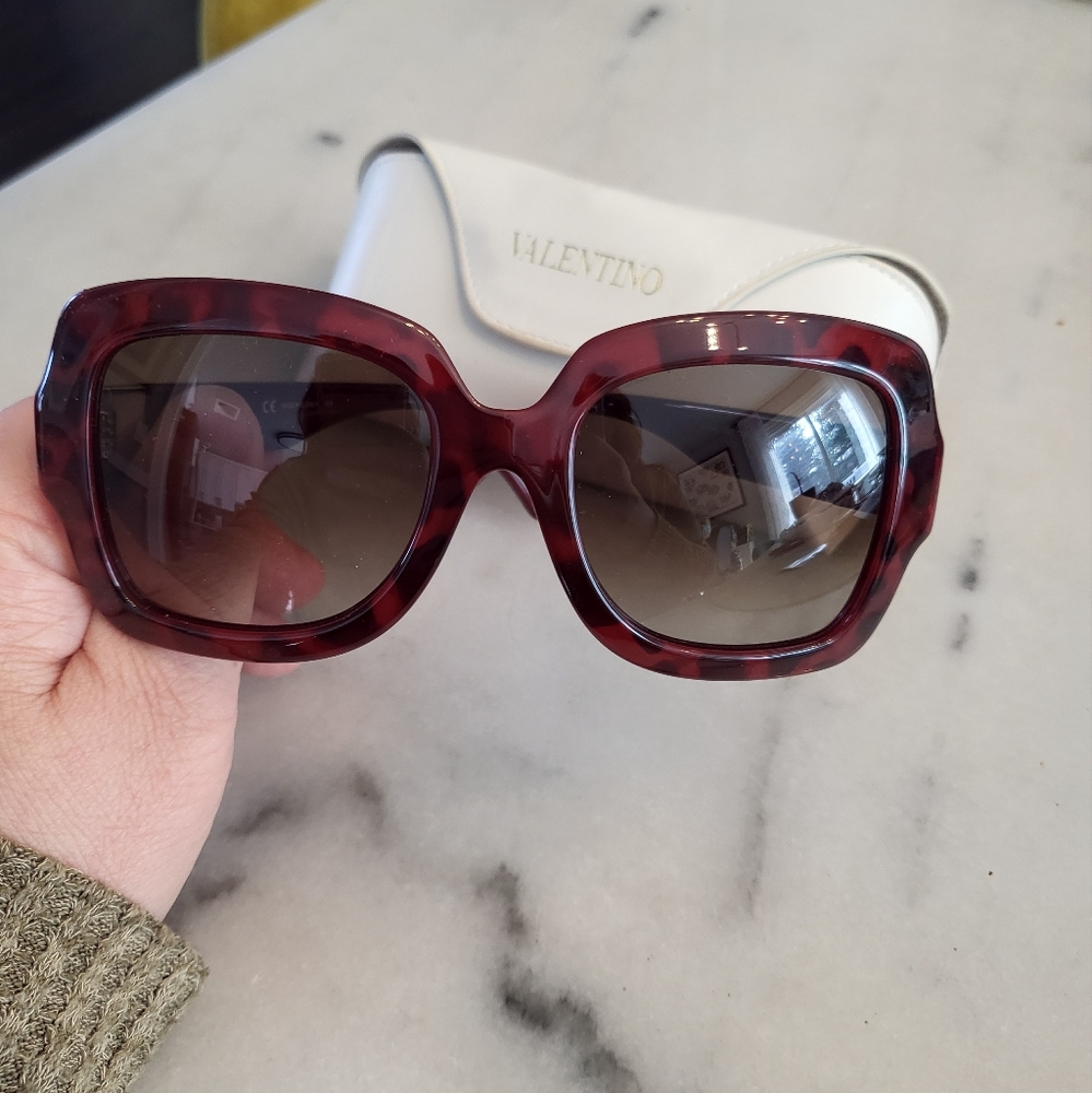 Valentino sunglass